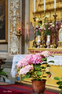 Проведение поминок, католическая церковь, conduct-wake поминки в церкви, поминки на кладбище.