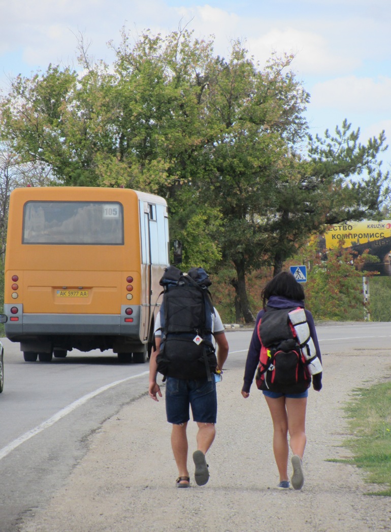 как автостопить, тяжело ли быть автостопщиком, зачем путешествовать автостопом.
