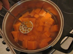 Как варить гарбузовую кашу, How to cook porridge Garbuzova Варим гарбузовую кашу, варим кашу из гарбуза.