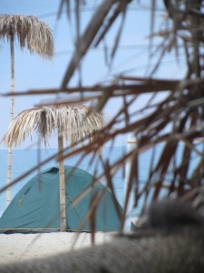 Палатка на одесском пляже, Tent on the beach of Odessa Можно ли переночевать в палатке в одессе.