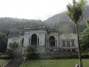 Весенняя Бразилия, Spring Brazil. Городской парка в Рио весной.