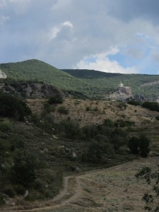 Отдых в Крыму ЮБК цены и отзывы, Rest in Crimea South Coast prices and reviews. Красивая церковь над Форосом ЮБК