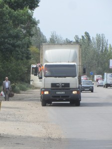 Автостоп, поездка автостопом по Украине, hitch-hiking. Автостопом в Херсон, Автостопом в Николаев, Саморазвитие автостоп.