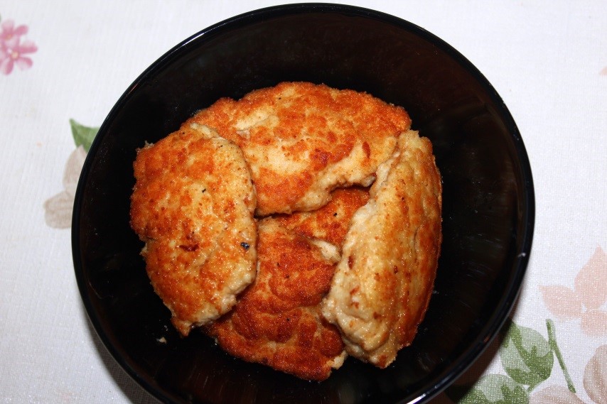 Пошаговый рецепт приготовления куриных котлет.