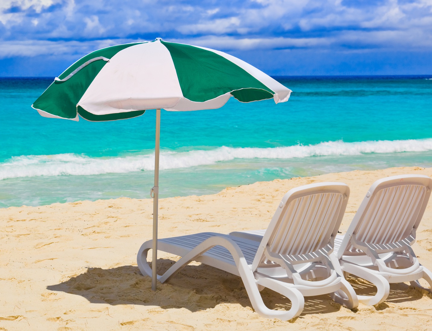 Интернет и услуги телефонной связи в Таиланде, Приобретение недвижимости в Таиланде.