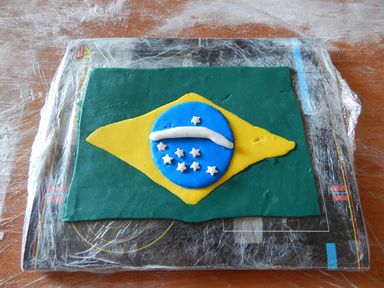 как испечь бисквитный торт, тесто для бисквита, как выпекать бисквитный корж, начинка для бисквитного торта, клубничная пропитка, лимонный крем для бисквита, украшение на торт из мастики как испечь бисквитный торт, тесто для бисквита, как выпекать бисквитный корж, начинка для бисквитного торта, клубничная пропитка, лимонный крем для бисквита, украшение на торт из мастики