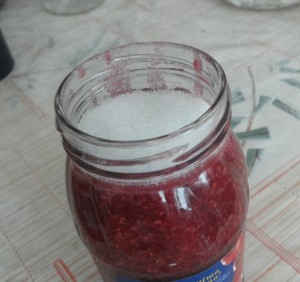 малиновое варенье, банка с вареньем, banka s malinoj