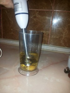 рецепт домашнего майонеза, майонез приготовленный в домашних условиях, делать майонез в домашних условиях, сделать майонез дома, приготовить домашний майонез, как сделать майонез в домашних условиях, приготовление домашнего майонеза