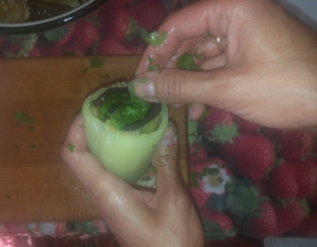 farshirovanie sladkogo perca jazychkom iz baklazhan