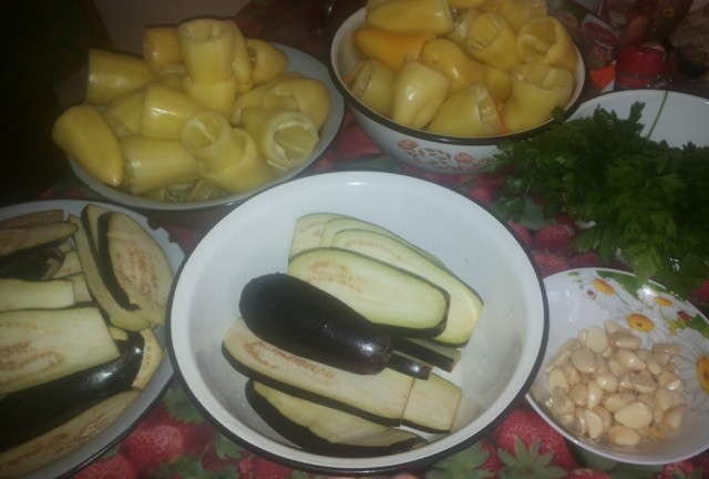 ovoshhi dlja perca farshirovannogo baklazhanami